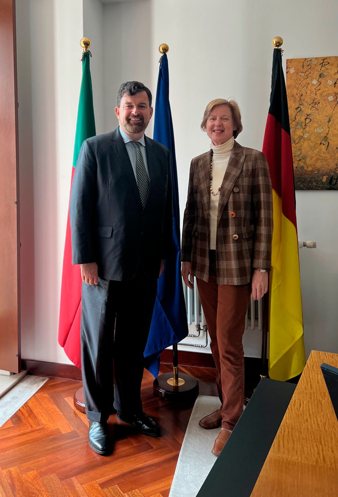 O Cônsul Geral de Tonga, Anthony Bailey, faz uma visita de cortesia ao Embaixador da Alemanha em Portugal - Consulate General of the Kingdom of Tonga in Portugal