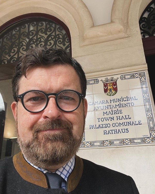 O Cônsul Geral de Tonga, Anthony Bailey, encontra-se com o Presidente da Câmara Municipal de Sintra - Consulate General of the Kingdom of Tonga in Portugal