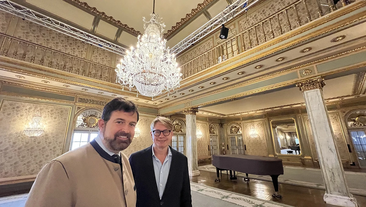 Tonga Hon Consul General in Portugal visits National Theatre of São Carlos - Consulate General of the Kingdom of Tonga in Portugal