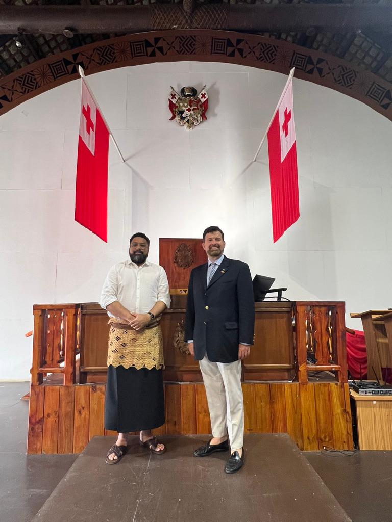 Democracia Parlamentar - Consulado-Geral do Reino de Tonga na República Portuguesa