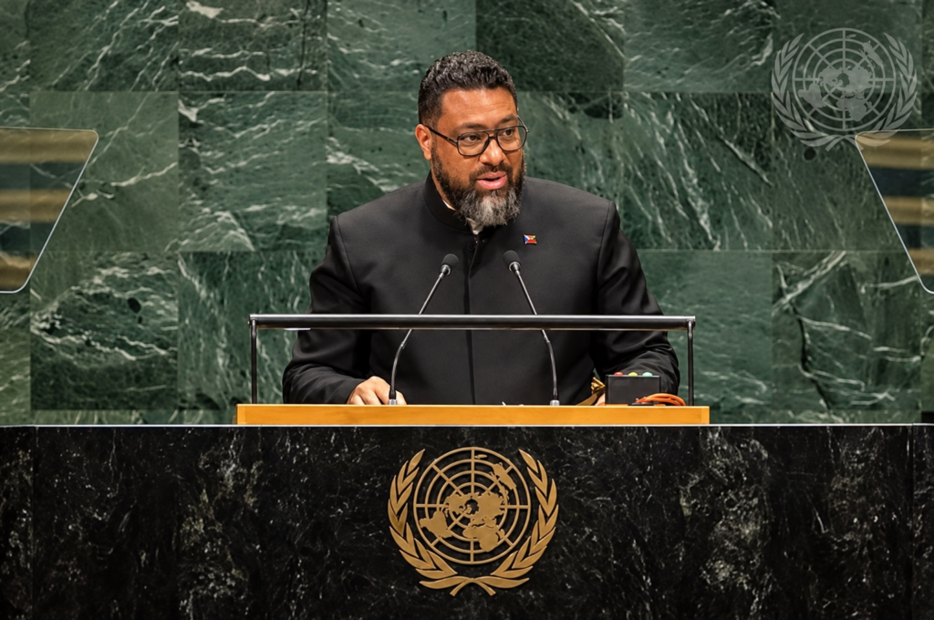 O primeiro-ministro de Tonga, Lord Fakafanua, desafia os líderes mundiais a darem resposta aos alertas do Pacífico na Assembleia Geral da ONU de 2026 - Consulado-Geral do Reino de Tonga na República Portuguesa