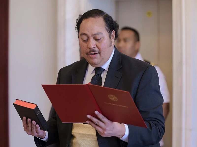 Crown-Prince-of-Tonga-appointed-Foreign-Minister-and-Minister-of-HM-Armed-Forces-02