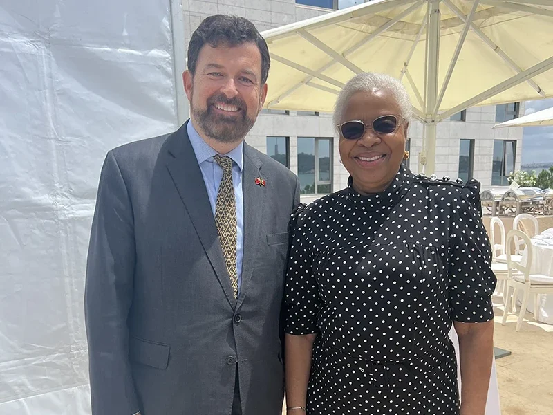 Tonga-Hon-Consul-General-in-Portugal-meets-HE-Graca-Machel-Mandela-in-Portugal-01-b