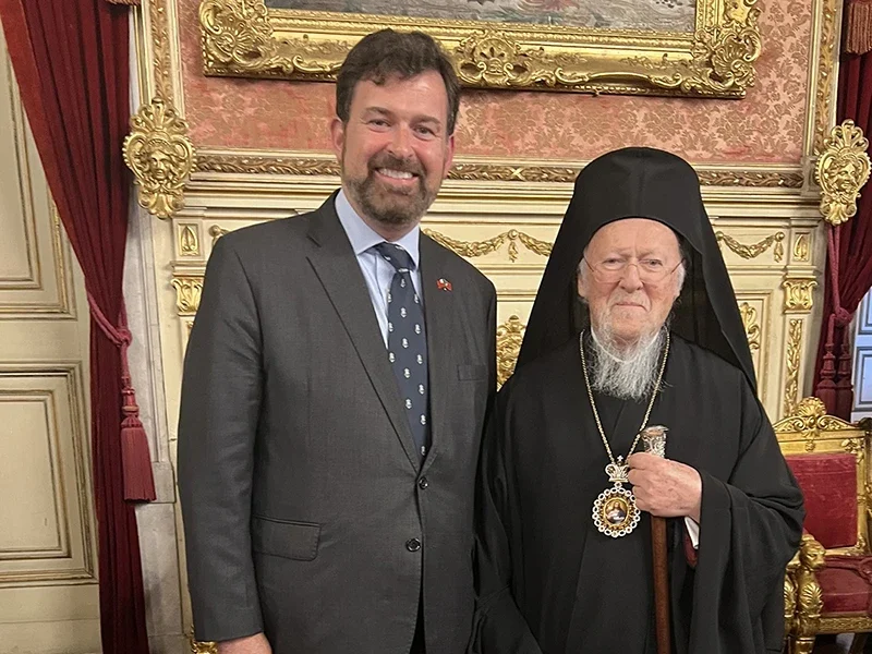 Tonga-Hon-Consul-General-meets-Ecumenical-Patriarch-Bartholomew-I-in-Lisbon-01-b